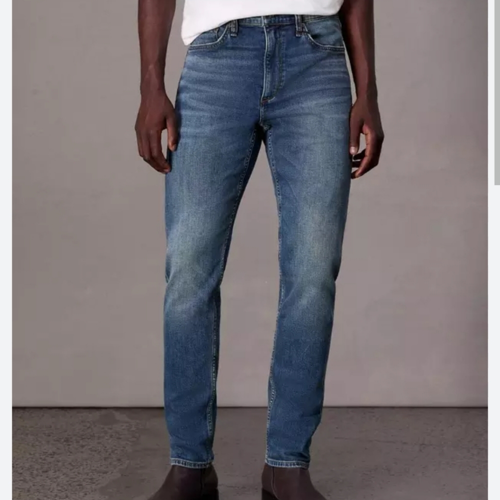Rag & Bone slouchy boy fit denim Size 33 Unisex Stretch Denim Jeans